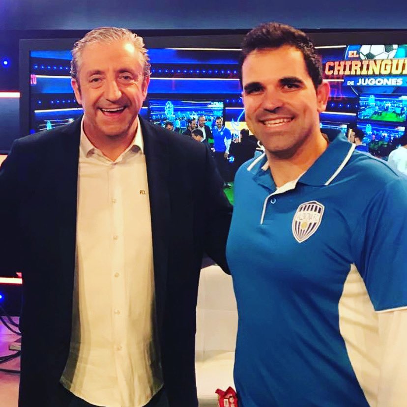 E1000Music's tweet photo. @jpedrerol Uno no elige sus pasiones; las pasiones lo eligen a uno" Estamos CONTIGO. 💪 
#ElChiringuitoDeMega    #joseppedrerol #futbol #fuerza https://t.co/2AEL2nLSyu