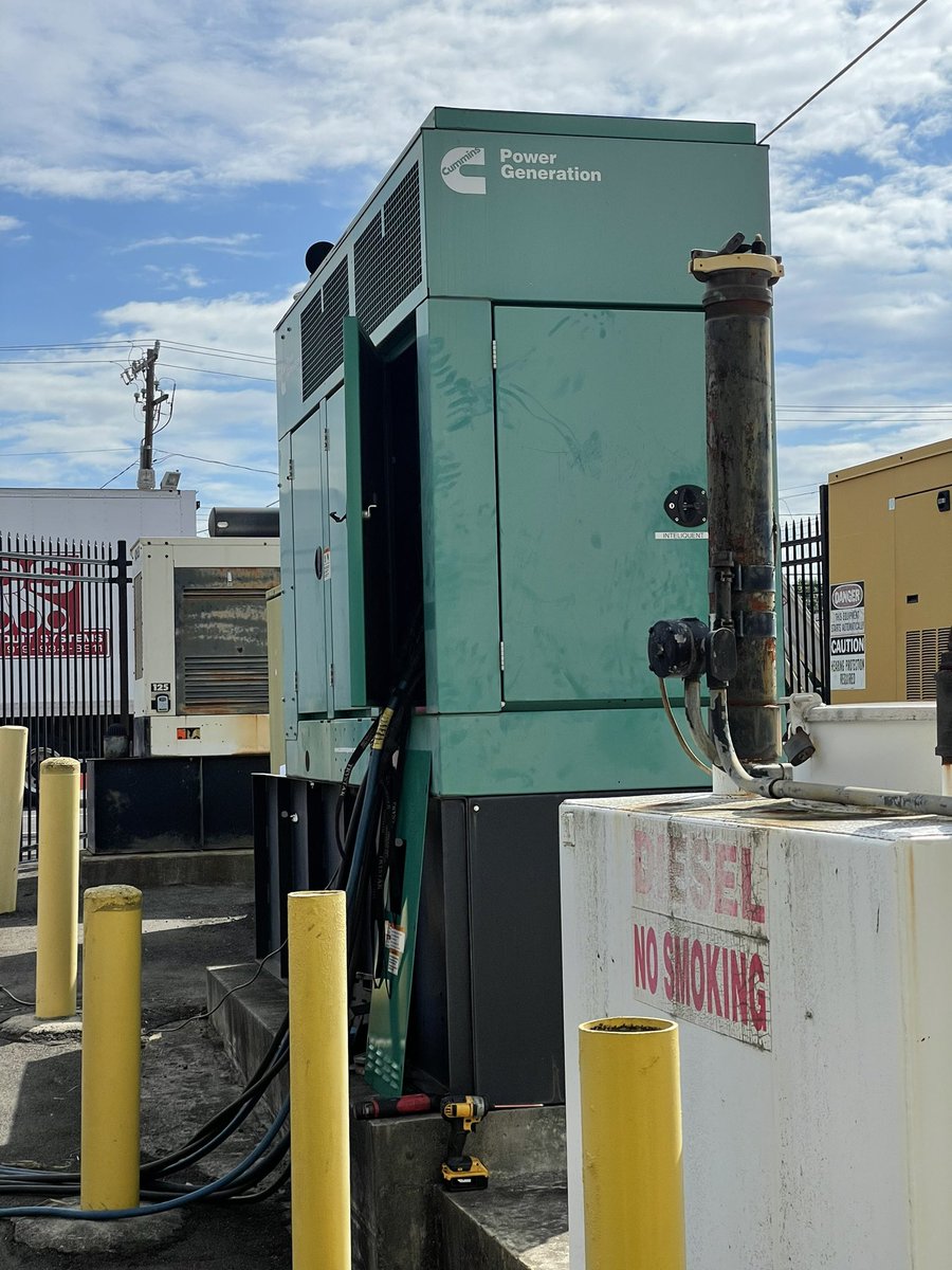 TheIcelandGuy's tweet photo. Have a great weekend everyone! Day 5: More rock which we anticipated. Busy day for an August Friday. While we’re busting rock, a MMR tenant is (annual) load banking their generator.  #carrierhotel #701ETrade #interconnection #realedge #fiber https://t.co/vaZOjV4Olg