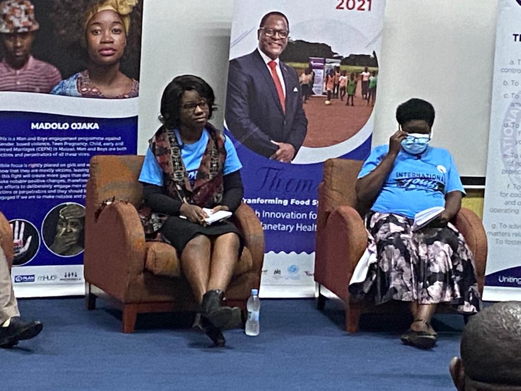 AgribizL's tweet photo. Yesterday @Luanarofficial Agribiz Manager Msekiwa Matsimbe was one of the panelists in a panel discussion organized by  Youth Council in commemoration of the International Youth Day  held at Crossroads Hotel  in Lilongwe. https://t.co/nX8wBRO9ZA