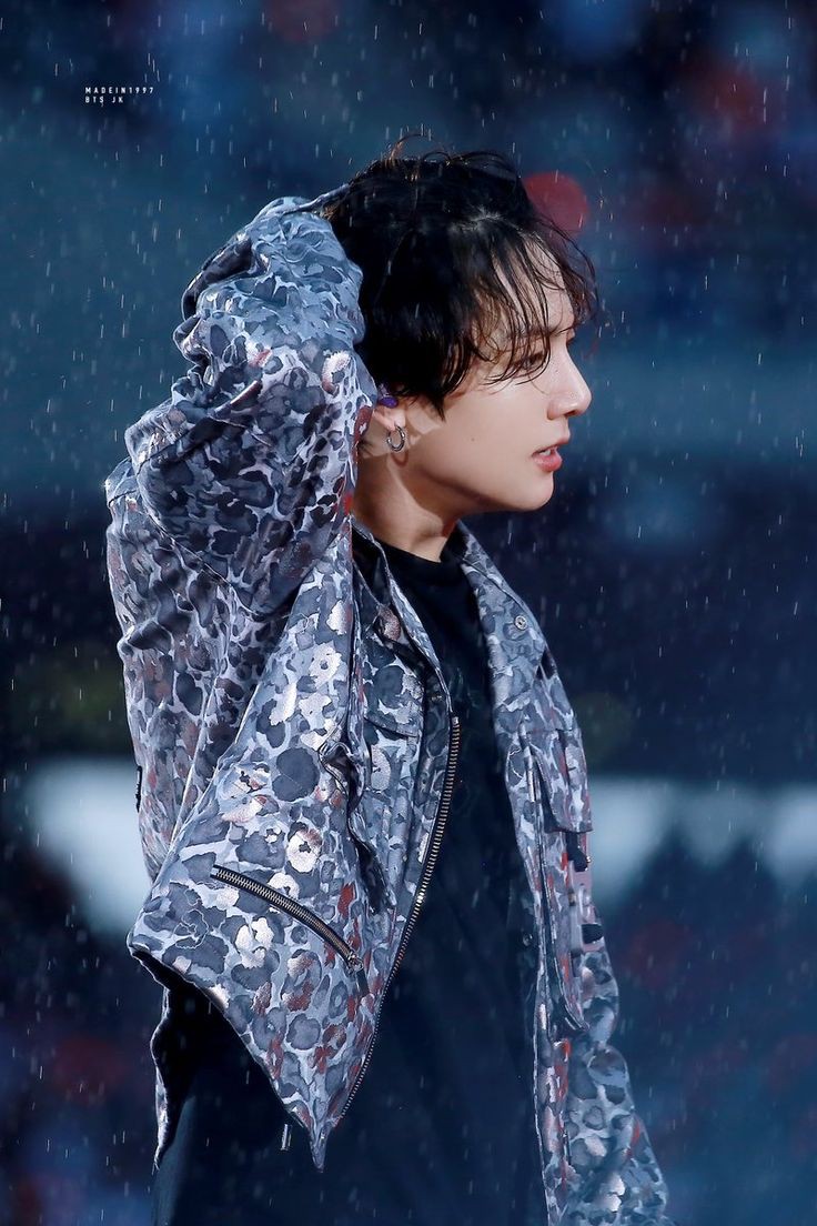 vStreaks_7's tweet photo. 31-1 числа твитер, берегись🤣
#jungkookBday #BTS #BTSARMY #JUNGKOOK #JK #JJK https://t.co/uTVXmhikFE