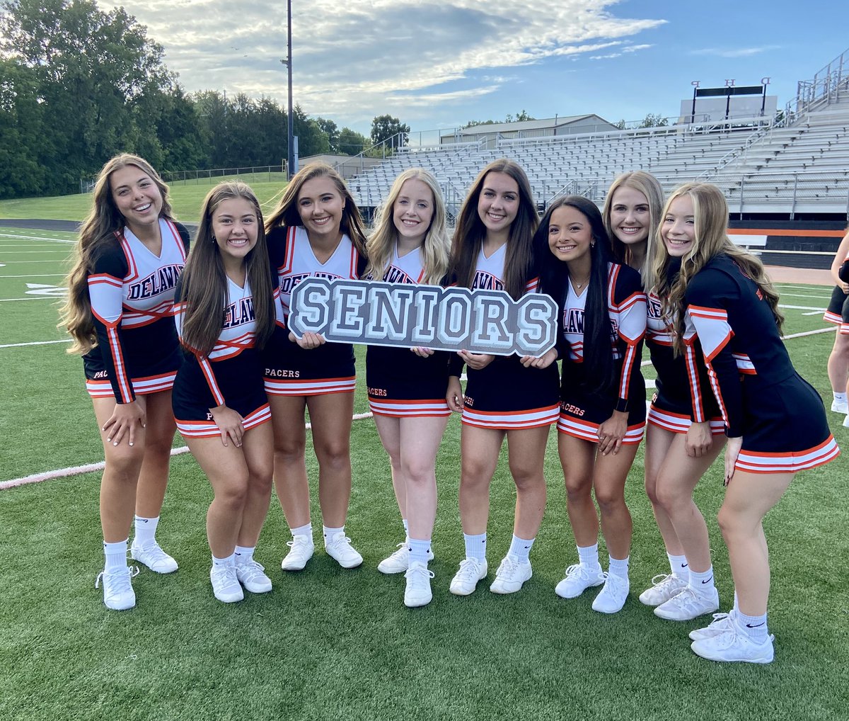 Hayespacercheer's tweet photo. Football Friday night 🏈 Let’s go Pacers! 🐎🎀 https://t.co/uB5wjdRx95
