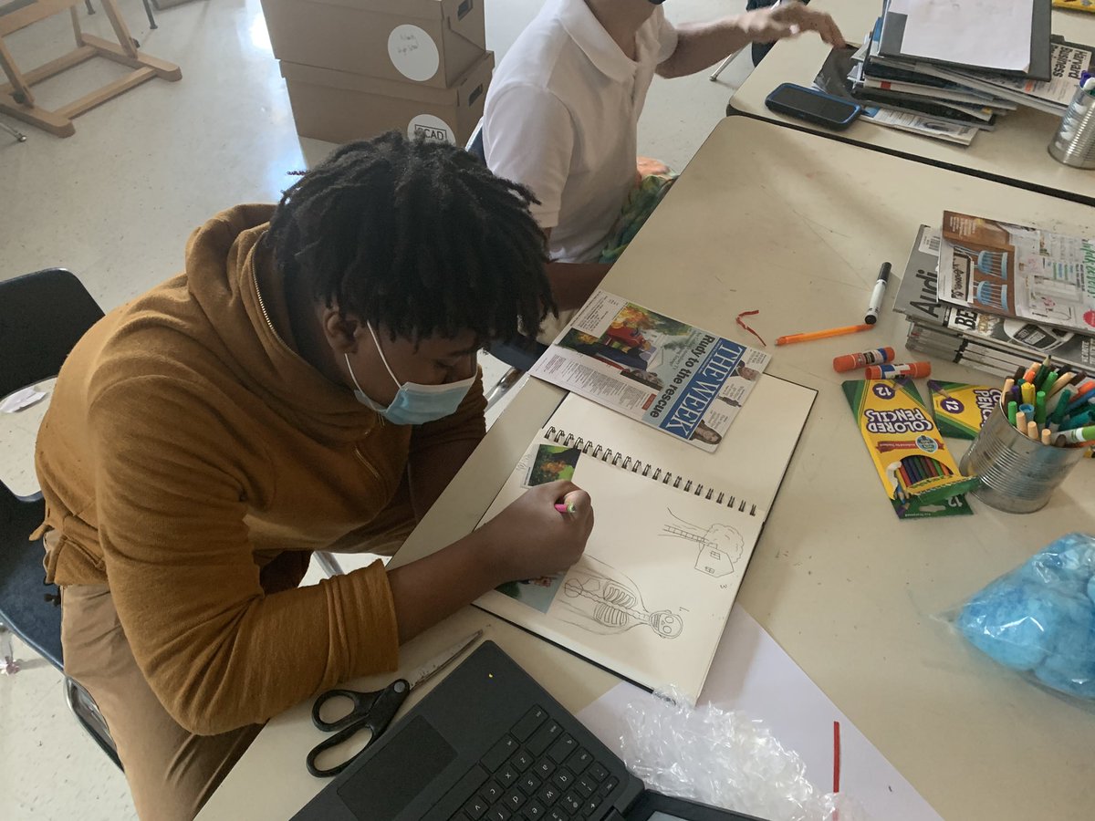 PrincipalDLB's tweet photo. It is a #Fastidious Friday on the campus of @Islands_Sharks.  🎨🖌 #LookItUp #SATword  #ART https://t.co/FyE5L0sdoX