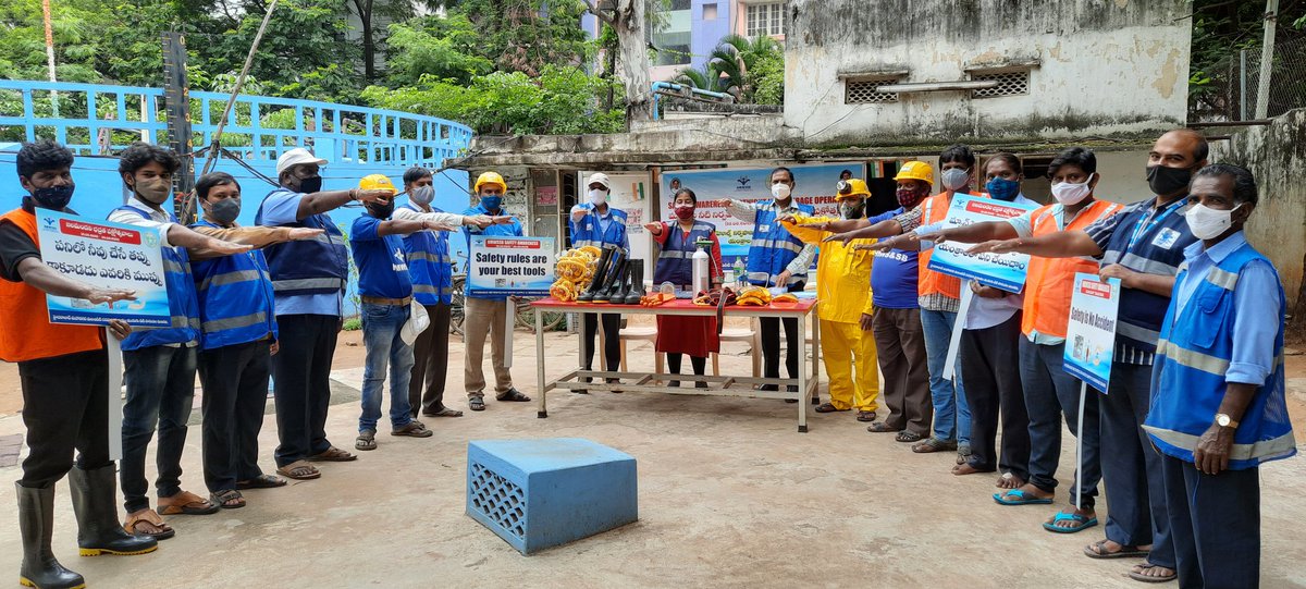 hmwssbmgrsrngr's tweet image. Sir, conducted safety awareness programme for sewerage staff and airtech staff as a part of BHADRATA PAKSHOTSAVALU,presided by Corporator ma&apos;am,ameerpet and DGM sir Sd3,under S.R.Nagar section,O&amp;amp;M Div-VI. @HMWSSBOnline @MDHMWSSB @hmwssbcgmomc2 @hmwssbgmom6  @Hmwssbdgmsomgud