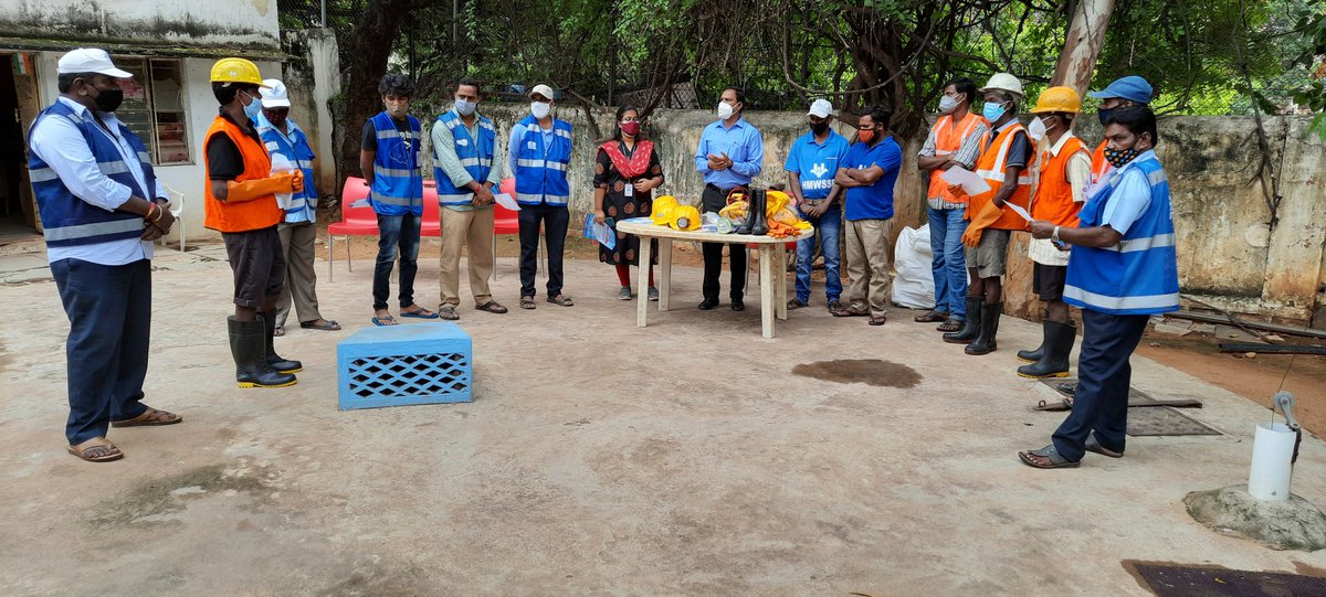 hmwssbmgrsrngr's tweet image. Sir, conducted safety awareness programme for sewerage staff and airtech staff as a part of BHADRATA PAKSHOTSAVALU,presided by Corporator ma&apos;am,ameerpet and DGM sir Sd3,under S.R.Nagar section,O&amp;amp;M Div-VI. @HMWSSBOnline @MDHMWSSB @hmwssbcgmomc2 @hmwssbgmom6  @Hmwssbdgmsomgud