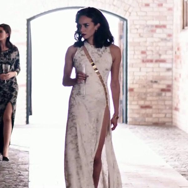 “note to self: look fancy on Fridays... Hopefully Headmistress approves...” 

#DSFancyFriday