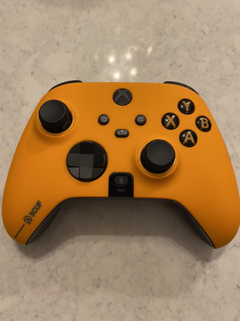 SCUF Instinct Pro Orange