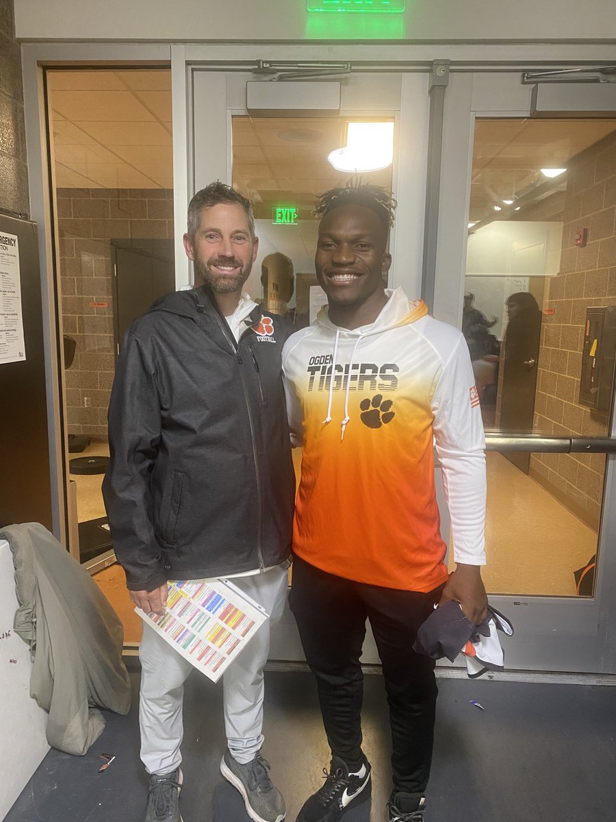 erik72thompson's tweet photo. #F2TF It was Great the see the @Lake_Era5 @RamsNFL @BYUfootball @Otownathletics_ @ogdensd Great message from Dayan to the team of always Fighting 2 The Finish and being a good Teamate! Thanks for being such a great role model to my boys! https://t.co/pxoic7bp7o