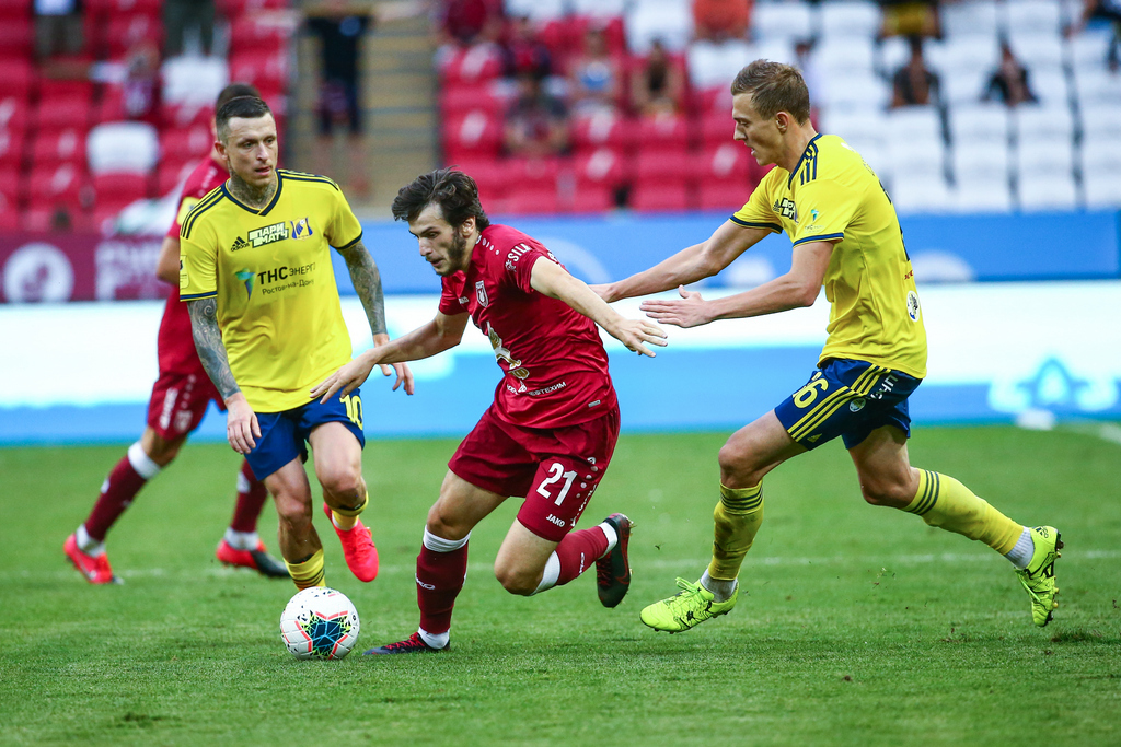 Поизучали обводки главных дриблёров РПЛ по итогам прошлого сезона: как они обводят, в каких сценариях обводок эффективны, что любят делать после обводок.

Лонгрид <a href="/seryogadm245/">Sergei Titov</a> о Хвиче, Малкоме, Эджуке и других дриблёрах лиги:

counterpress.ru/dribbles-throu…