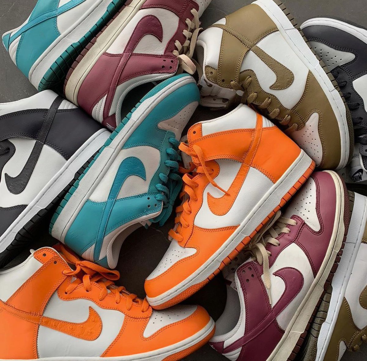 Nice Kicks on Twitter "“Ostrich Swoosh” 2011 Dunk palette.🤤…