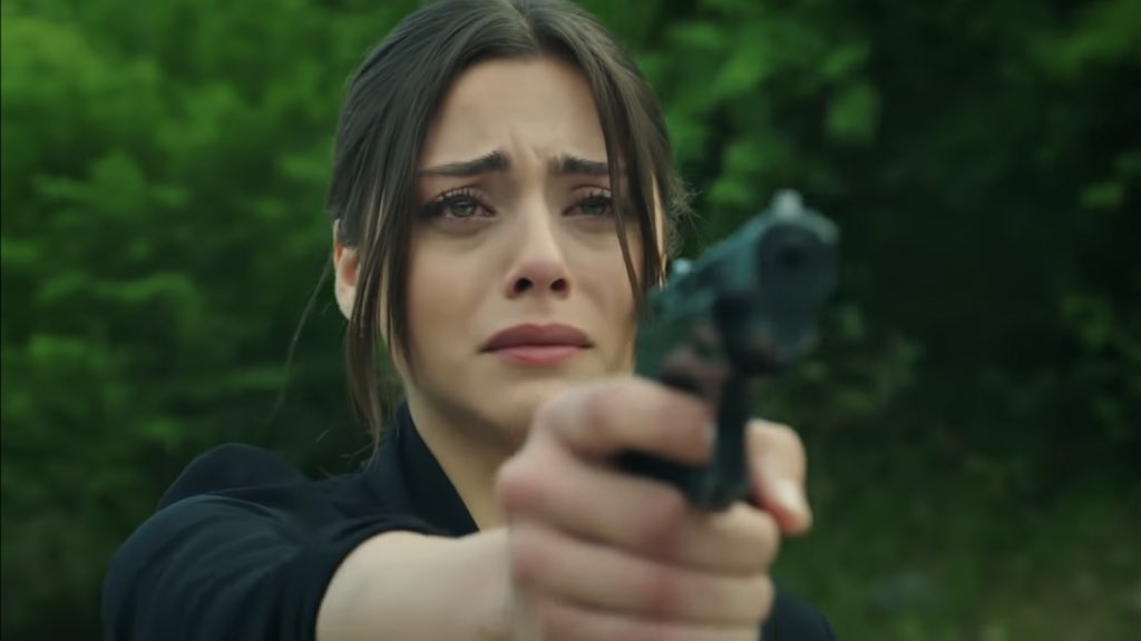 dirtydorama's tweet photo. Os Kirimli gostam das perigosas 🔥😌
#sehyam
#DuAli
#emanet https://t.co/8HoPONugcj