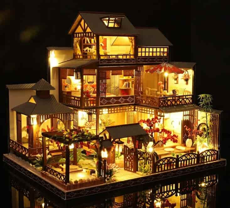 AVerySmallWorld's tweet photo. You are in a hurry to find out which #miniaturekit would suit you the best for your needs? My top 5 brands for #DIY #dollhouse kits are now out on my blog! https://t.co/0PUf8LQuR4 https://t.co/L2bNdmMmvk