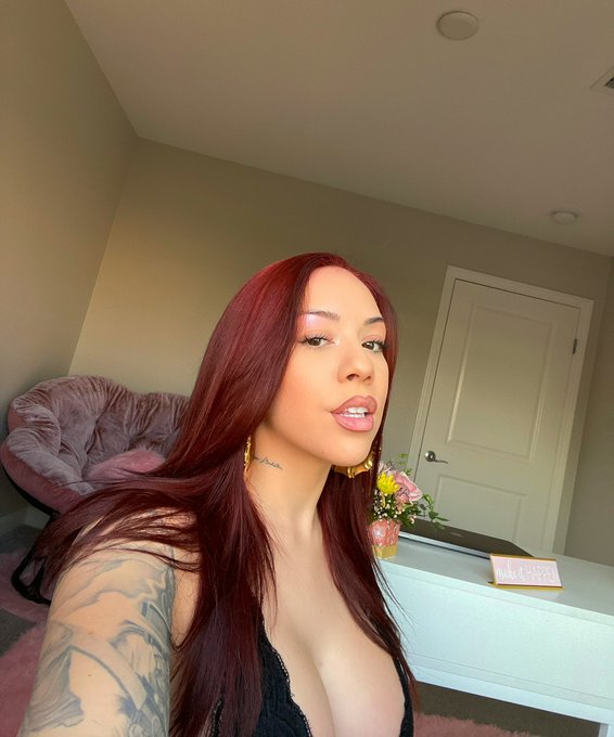 After 2 years of not having red hair&hellip;..IM FINALLY BACK!😍❤️LAWDDDDD I feel like myself again!😩🖤 https://t