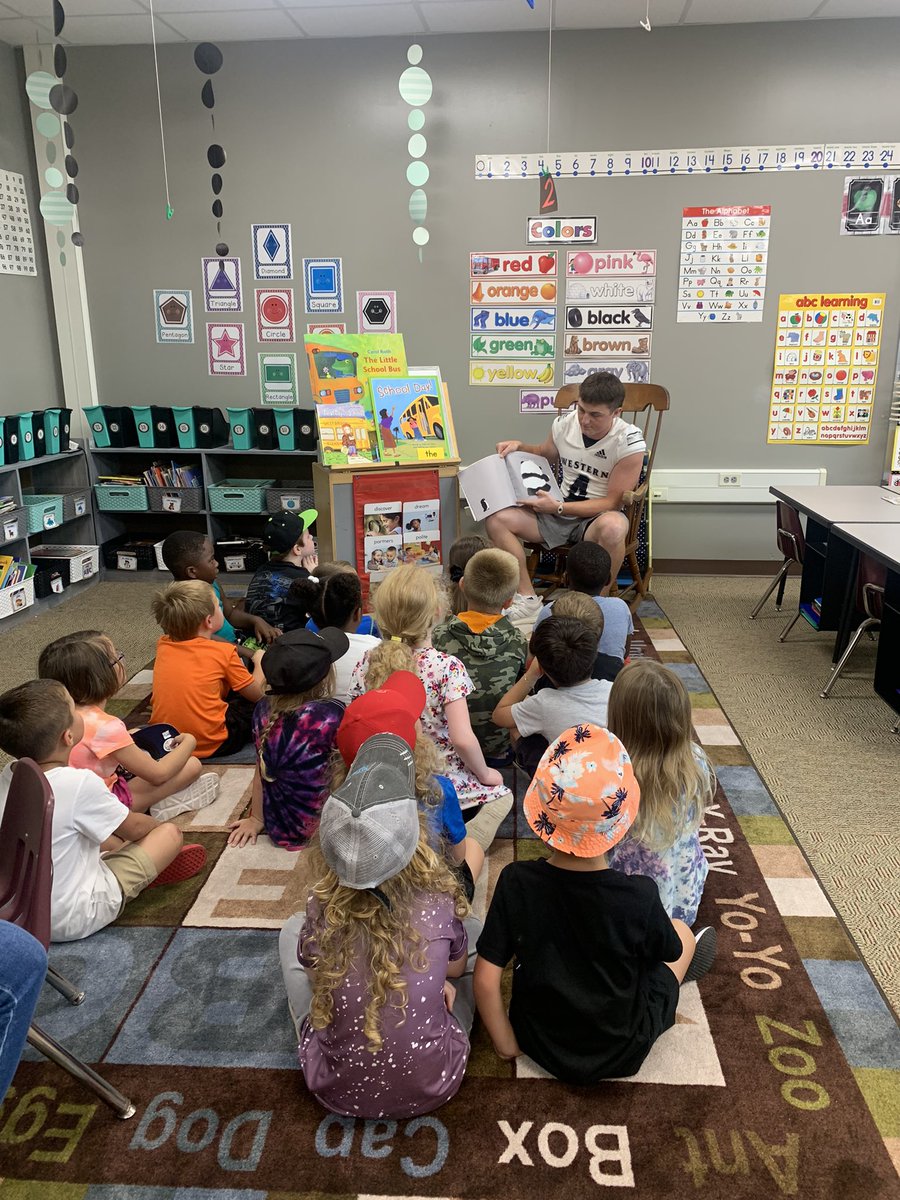 Great job today #4! Garrett took time out of his day to read to some special Kindergarten Panthers.