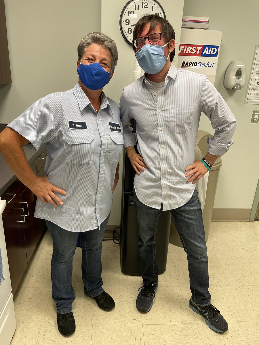 patrickbaker13's tweet image. Best #twinning I’ve seen in a while!  @ElmhurstD205 @NickStoyas #IgniteD205