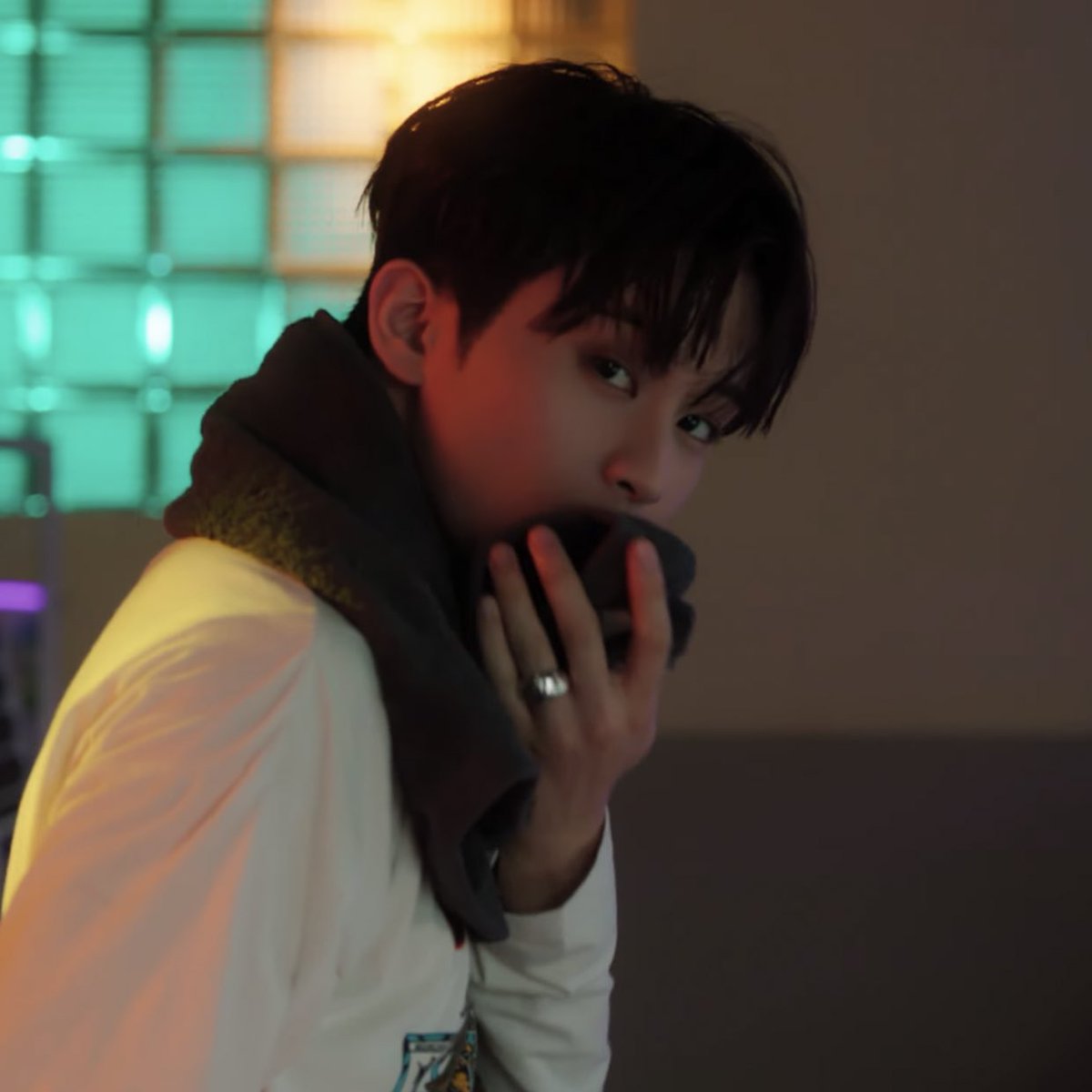 เบว tweet media