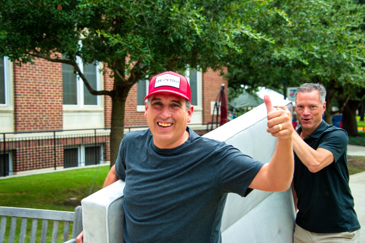 SMU's tweet photo. We all enjoy move-in week in our own way.

Welcome home, Mustangs! https://t.co/WBoCby8mnu