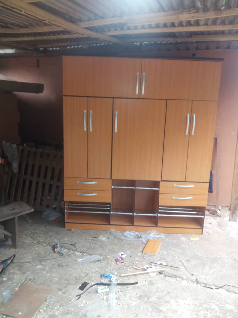 zubydester's tweet photo. Massive wardrobe done at Nnewi... Contact us wherever you are around Ala Igbo for your furniture works.
Kindly retweet my hustle🙏
#Oba #Oraifite #Obosi #Nnewi #Ichi #ekwulobia https://t.co/YvJYHH0MRT