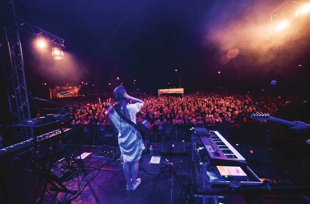 Neticami, bet TAS būs jau rīt, kad mēs šādi satiksimies! 🌿🌱

Mežaparka Zaļajā teātrī, ieeja no 18.00 un laipni lūdzam ierasties laicīgi, lai neveidotos rindas uz dokumentu un biļešu pārbaudi.

Biļetes: ej.uz/astrokoncerts