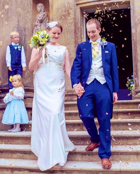 textileanddress's tweet image. A beautiful #cheeseboard from @TheRusticDish to celebrate our 5th #WeddingAnniversary 💝 💐 🧀🔪