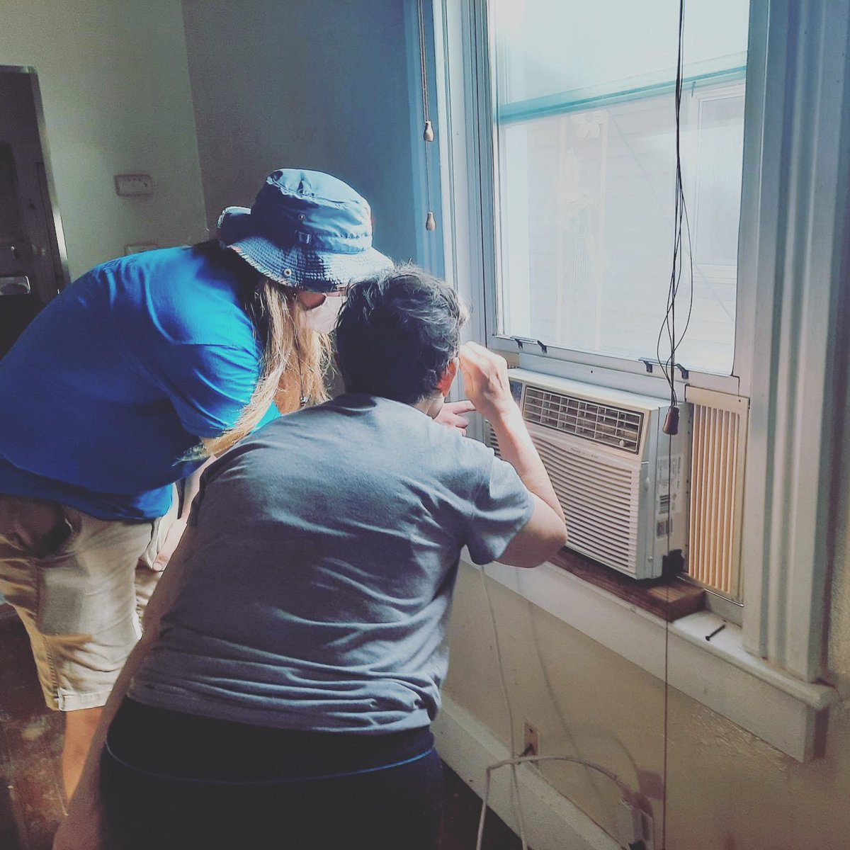 SELF_helps's tweet photo. Recently a rent assistance client reached out to see if we could help again. Her home was 90 degrees and she feared her safety. SELF happened to have a spare window unit and helped her cool down ASAP! Now she and her pets can be more comfortable for the rest of the summer! https://t.co/R4xdmXDc7y