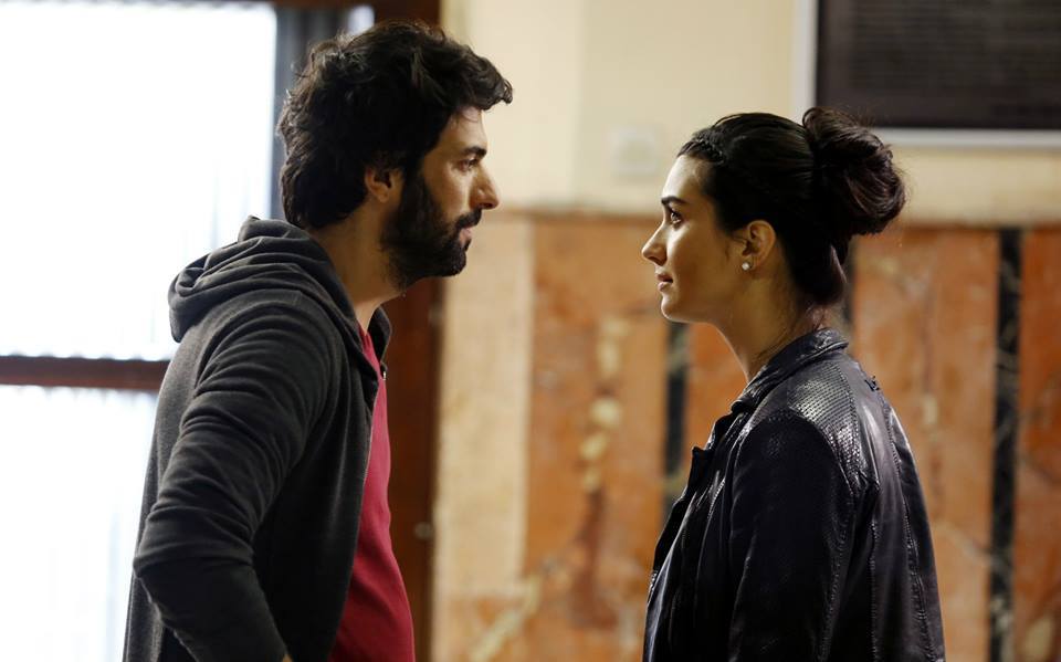 Нилюфер и метин турецкий сериал. Грязные деньги и любовь краткое содержание. Энгин акюрек. Грязные деньги и любовь краткое содержание. Энгин акюрек грязные деньги и любовь.