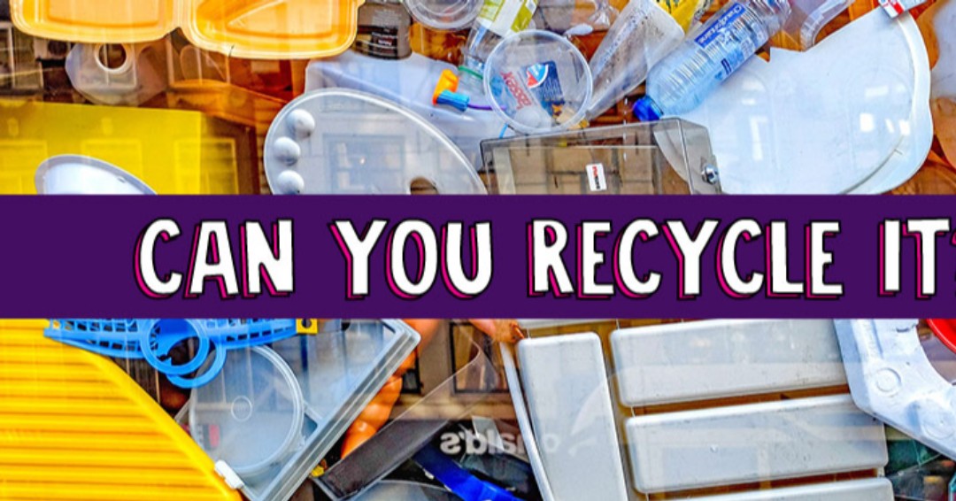 FibreBoxAssn's tweet photo. Many students will head back to the classroom on Monday, so what better way to remind your children to recycle than with a quiz. @CBCKids has many great resources including this recycling quiz: https://t.co/V8im7jP2LI. Comment below how many you guess correctly! #RecycleYourBoxes https://t.co/yCnnpLYmHq
