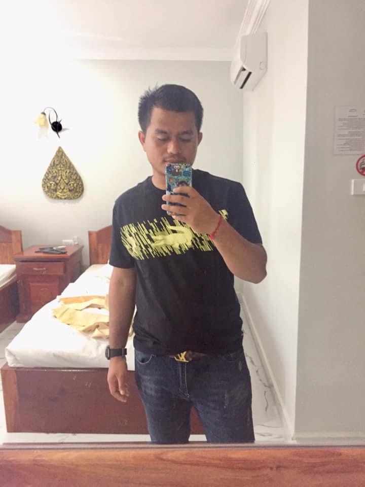 BVithei's tweet photo. យប់នេះសេដ កំដរបន្តិចបានទេ https://t.co/8Z0lL7aaPc