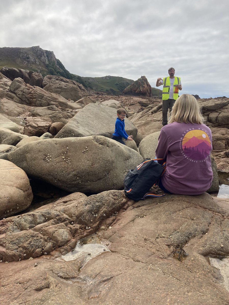 Thanks <a href="/MatthewPope/">Dr Matt Pope</a> always ready to learn more about our amazing Neanderthal story. #geowalk #theislandbreak #loveheritage <a href="/jerseygeopark/">aspiring Jersey Island Geopark</a> <a href="/jsynationalpark/">Jersey National Park</a>