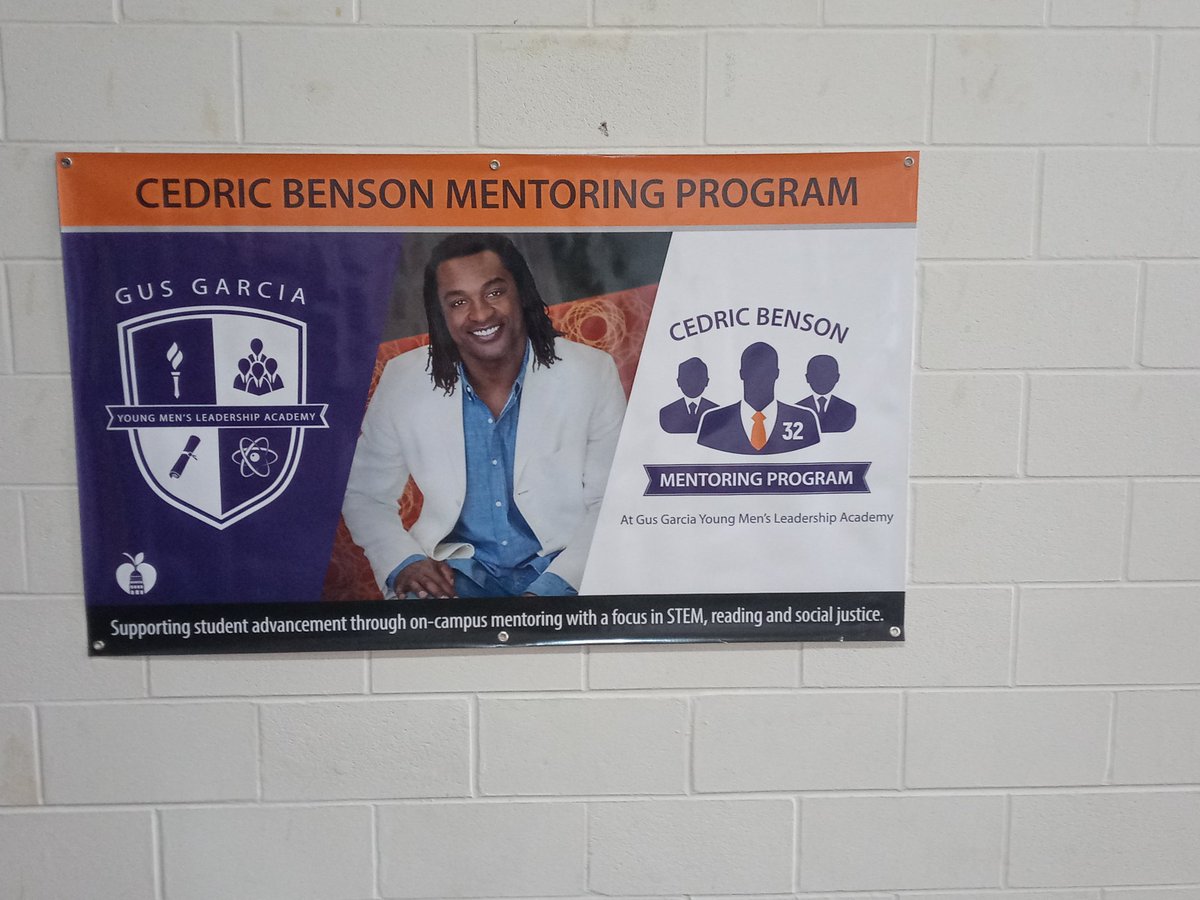Glad that Ms. Benson sees her son, Cedric Benson, in the GGYMLA mission. @laurastout08 @anthonymays5 @AustinISD https://t.co/WaM41HEfwy