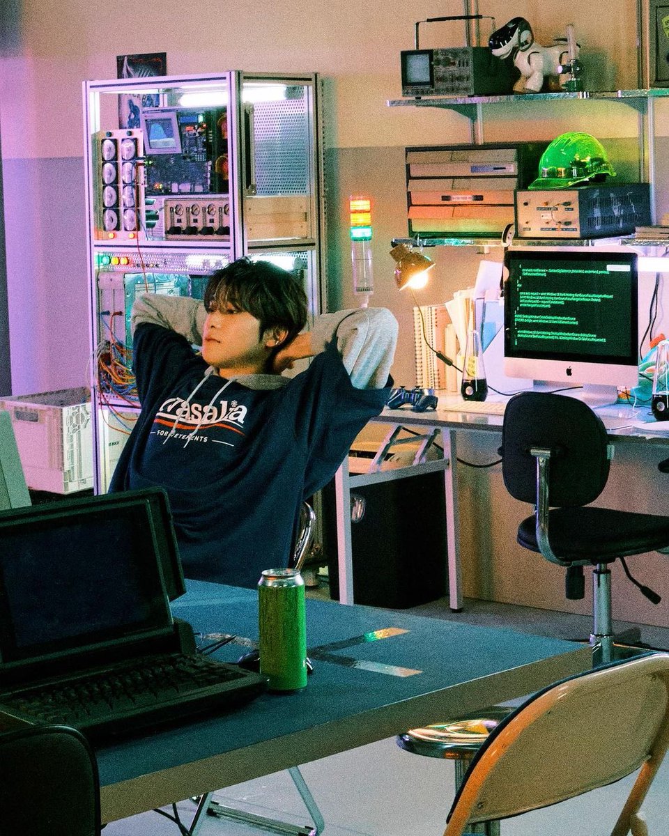 ถ้าอัพอะไรผิดไปต้องขออภัยเพราะโดนความหล่อน็อคสลบสมองไม่สั่งการ🥶

คุณแฮคเกอร์ทำไมหล่อขนาดนี้คะ

#Who_is_STICKER #NCT #재현 #JAEHYUN #NCT127 <a href="/NCTsmtown_127/">NCT 127</a>