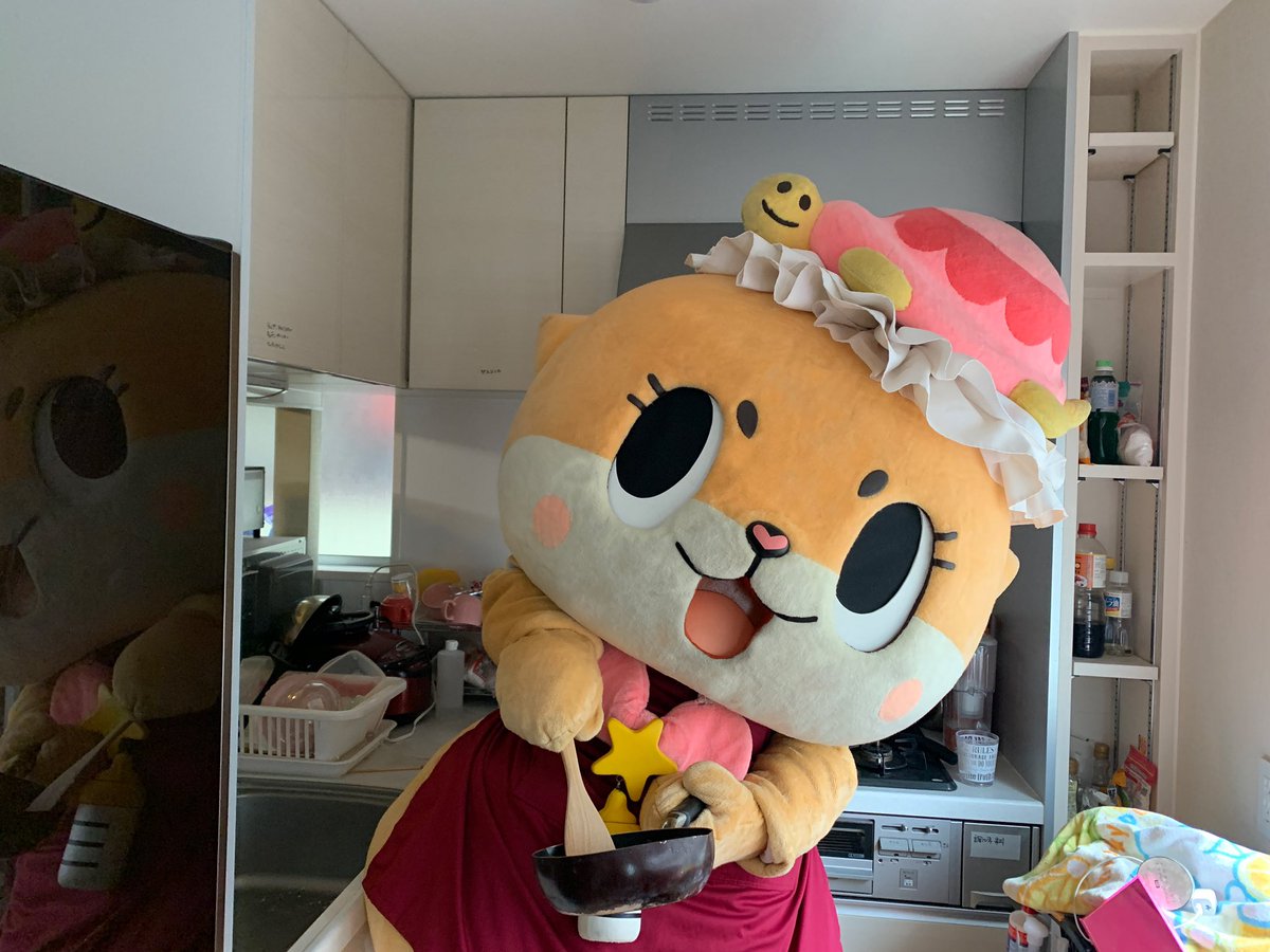 chiitan7407's tweet photo. お帰りなさいっ☆ご飯にしますかっ？お風呂にしますかっ？それとも混ぜて雑炊にしますかっ☆ちぃたん☆ですっ☆ 
Can I cook and wait for you come back?
#家族募集します　#裸エプロン https://t.co/RyNoCYJ4n0