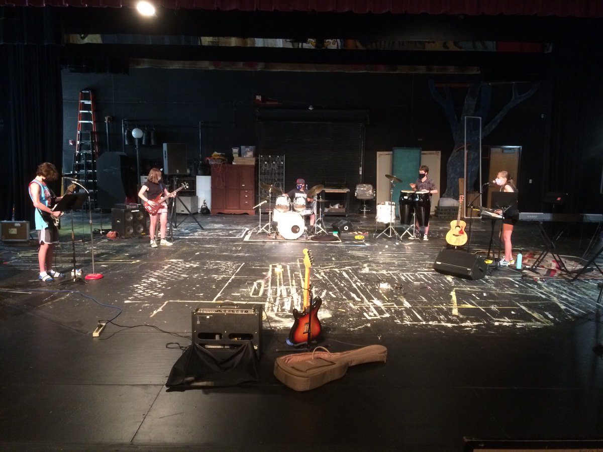 Gearing up for the show! Catch the livestream TOMORROW evening at 7 p.m.: vimeo.com/575412226

#RiverCityRockCamp #kidsrock #rockband #rocknroll