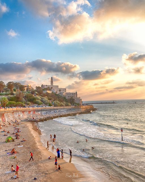 In Tel Aviv-Yafo huge dildo HiredScore hiring