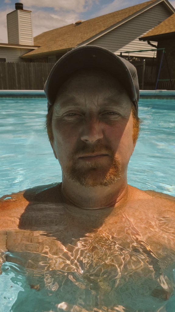 easyclearpool's tweet image. Happy Friday!  Vacuumed the bottom and now enjoying the reward.