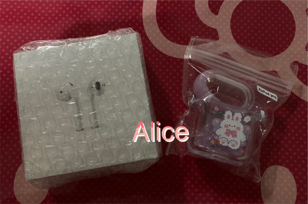 B_Arisa's tweet image. 🕯บน🕯#เนเน่ ได้ไป our song 3 นอกจากจะโดเนทเข้าบ้านชานม 1 หมื่นแล้ว ขอแจก….

🍓 AirPods Gen 2 พร้อมเคสน้องกระต่ายสีม่วงตามรูป แจก 1 คน เอาไว้ฟังเสียงเน่ร้องเพลงบนเวทีชัดๆ

💫สุ่มเมื่อยืนยันว่าเนเน่ได้ไป 100% 
🌟สงวนสิทธิ์เฉพาะอะตอมเท่านั้น (เช็คแอค) 

โอมเพี้ยง…ลูกได้ไปเถอะ🙏🏼