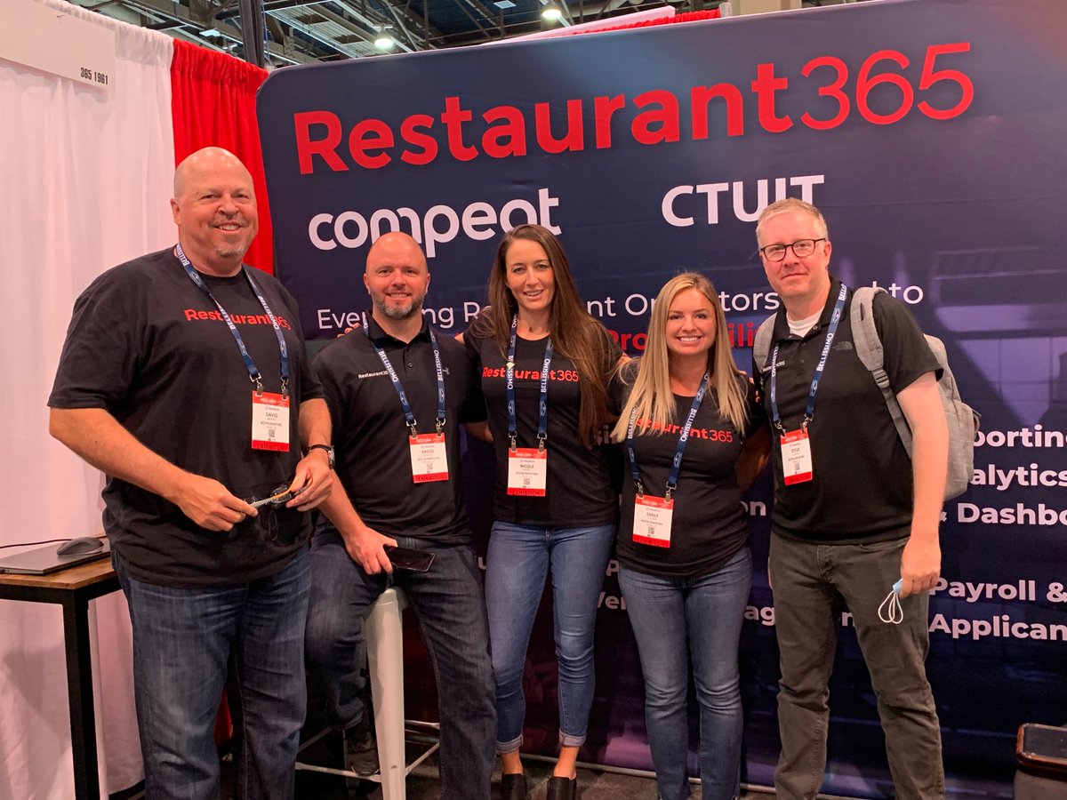 Restaurant_365's tweet photo. Thank you to everyone who stopped by our booth at the @PizzaExpo! We loved showing off our #restauranttech and hanging out with the #PillsburyDoughBoy. #PizzaExpo https://t.co/xW9LoYYFeN