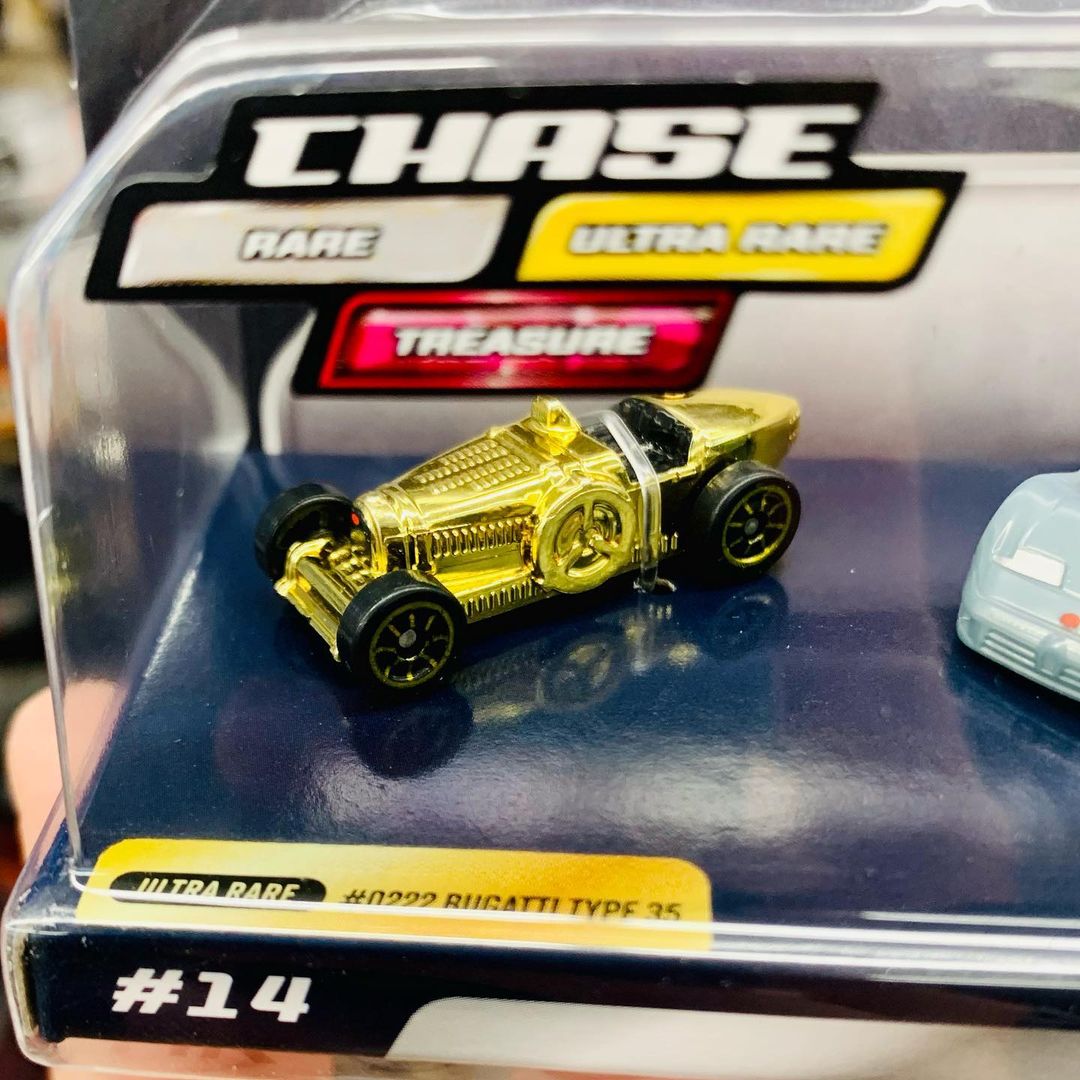 micromachinesx's tweet photo. It’s someone’s lucky day!
@toy.time.fun scored an ✨ULTRA-RARE GOLD #0221 Bugatti® - Type 35✨
#Jazwares #JazwaresToys #MicroMachines #micromachinesmania #toycars #toycarphotography #toyphotography #toycarcollection #carlifestyle #carguys #makeitmicro https://t.co/zEKY7SU0y2