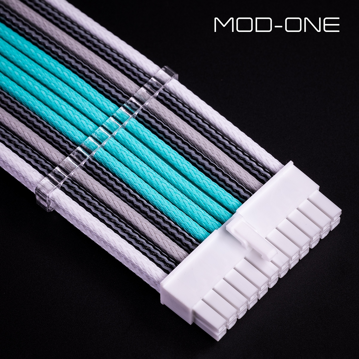 TitanRigPC's tweet image. We just love the color combo of this custom @mod1pc cable featuring @mdpc-x XXX-White, Carbon PGB, Haze Grey, and THE Turquoise!⁠ #titanrig #modone #mdpcx #customcables

Order here: titanrig.com/mod-one-custom…