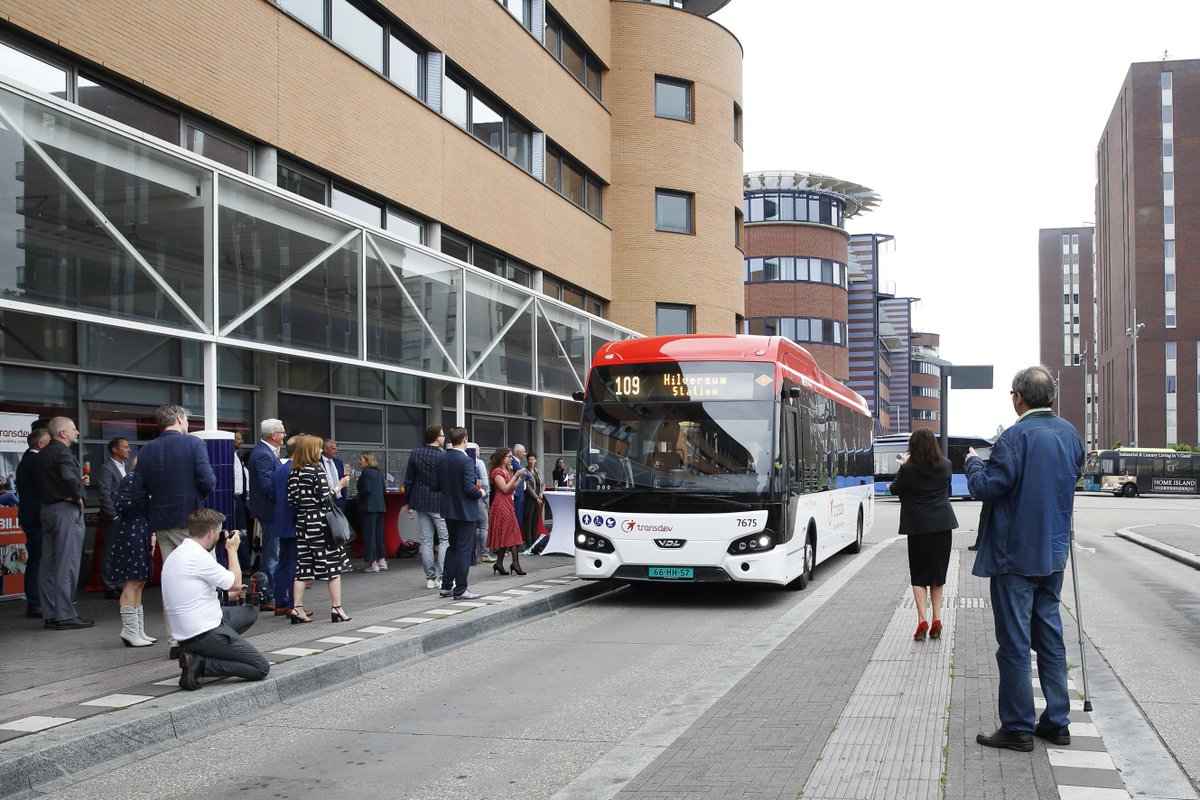 gooieneemlander's tweet photo. Snelle spitsbussen vanuit het Gooi naar Amsterdam Zuid en Utrecht Science Park gaan vanaf maandag rijden https://t.co/XiIfsRqJtK https://t.co/lFagF8g9wR