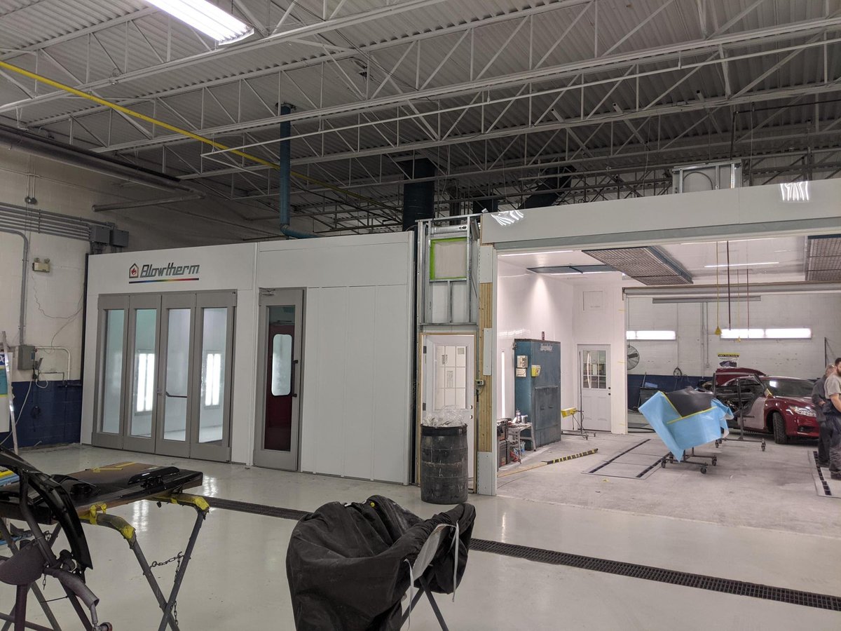 flatlinespray's tweet image. Congrats to Dundas Valley on the new arrival of their Car-O-Liner bench, EVO 1, 2 and 3 along with a measuring system.  Great companions to compliment a new Blowtherm Booth and Prep Station!!  #CSN