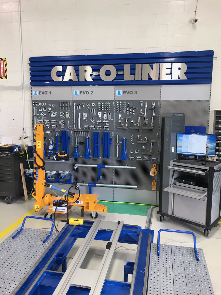 flatlinespray's tweet image. Congrats to Dundas Valley on the new arrival of their Car-O-Liner bench, EVO 1, 2 and 3 along with a measuring system.  Great companions to compliment a new Blowtherm Booth and Prep Station!!  #CSN