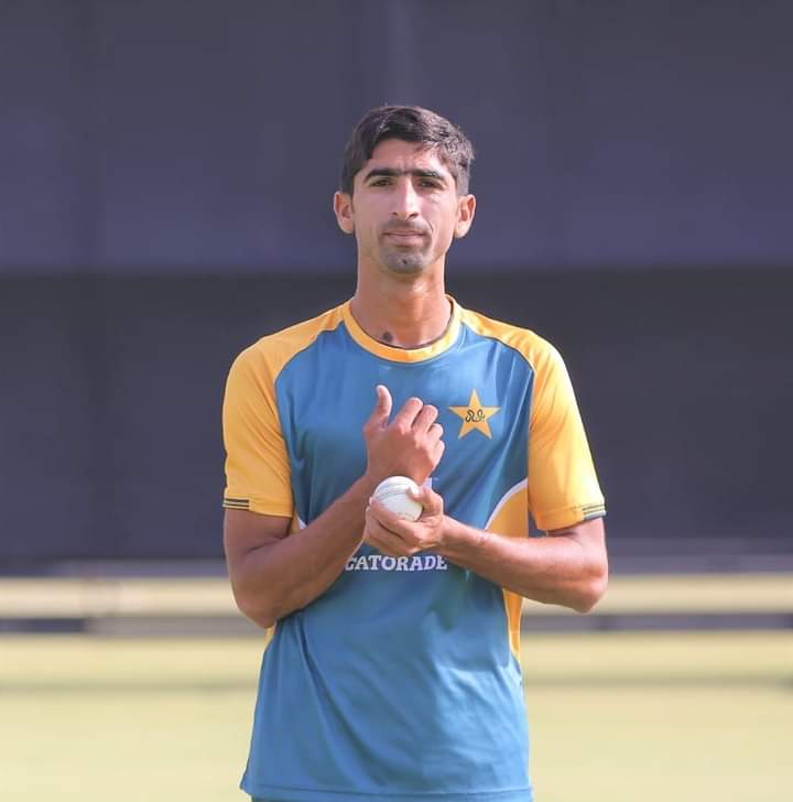 GmMangi's tweet photo. Once again Rancorousness with Sindhis. Shahnawaz Dahani couldn't made place in the XI against West Indies in 2ND Test If you don't want to pick him, why keep it in the squad? This shows ethnic hatred from pcb۔  PCBs attitude isn't good with performers۔  
@TheRealPCBMedia https://t.co/E5pCAg9eOO