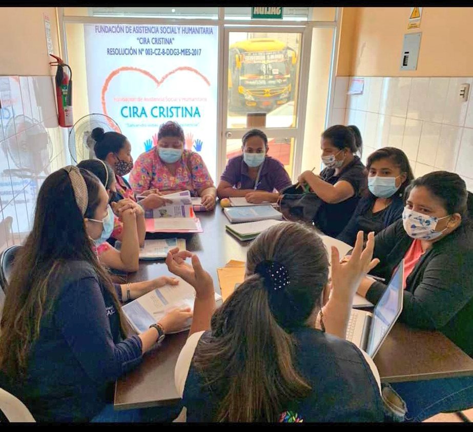 Fundacion_FASH's tweet photo. Equipo de educadoras de Fundacion Cira Cristina y Coordinadoras @MiesZona8 @InclusionEc   socializando el instructivo de implementación de protocolos para la atención virtual y semipresencial de usuarios del servicio de los "centros de desarrollo infantil -CDI" @maemontanov https://t.co/OwcyufHhme
