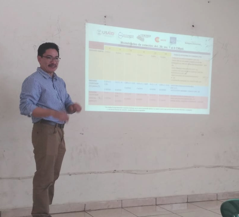 Con la finalidad de que la municipalidad de Ciudad Arce, en La Libertad, desarrolle una gestión local exitosa, el ISDEM capacitó a miembros del concejo sobre el reglamento interno de funcionamiento del mismo.
#isdematuservicio