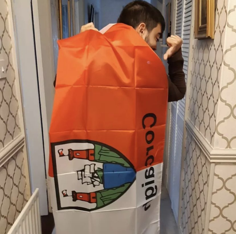 CorkEnglishColl's tweet photo. Students & staff lending their support to the Cork Hurling team as they take on Limerick in Sunday’s All-Ireland final! 🚩
Up the Rebels! ❤️🤍
#CorkEnglishCollege #GoRedForCork #UpCork https://t.co/p2LxOvtDEp