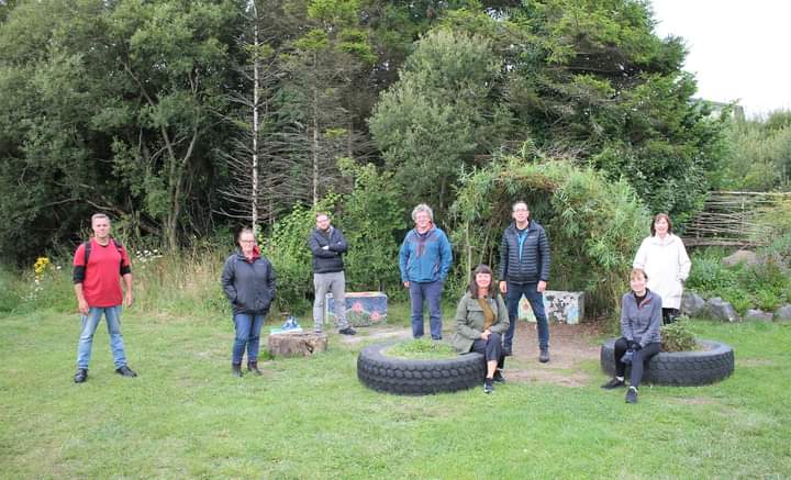 FriendsMerlinWD's tweet photo. Thanks to heritage officer Dr Jim Higgins Heritage officer with Galway city council for leading the walk for us on Tues evening #HeritageWeek2021 ##Merlinwoods #Galway #Merlincastle #Merlingraves https://t.co/sq5xG8fUgD