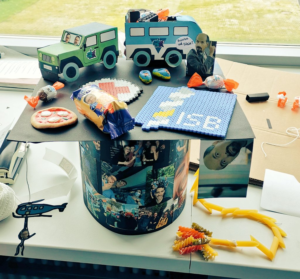 Today our PhD student Martin Peter successfully defended his PhD thesis. With a fantastic presentation and an outstanding discussion! Congrats Dr. Martin!!! <a href="/ScoTi91/">Martin Peter</a>