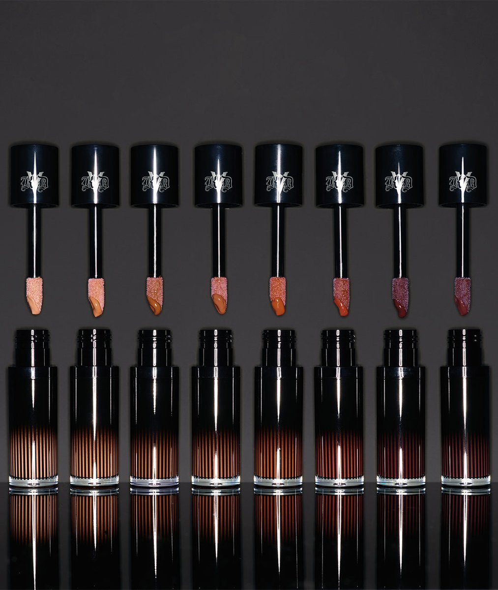 KVDBeauty's tweet photo. // THE MODERN CONTOUR //
INTRODUCING MODCON LIQUID-GEL CONTOUR
+ QUICKLY ADDS REALISTIC DIMENSION
+ LIGHTWEIGHT LONG WEAR
+ DOESN’T MAGNIFY TEXTURE
+ DAISY FLOWER EXTRACT HELPS HYDRATE
IN 8 INCLUSIVE SHADES
AVAILABLE NOW ON https://t.co/lgISrKYng9.
#KVDBEAUTY #MODCONCONTOUR https://t.co/WTbROYQxZ5