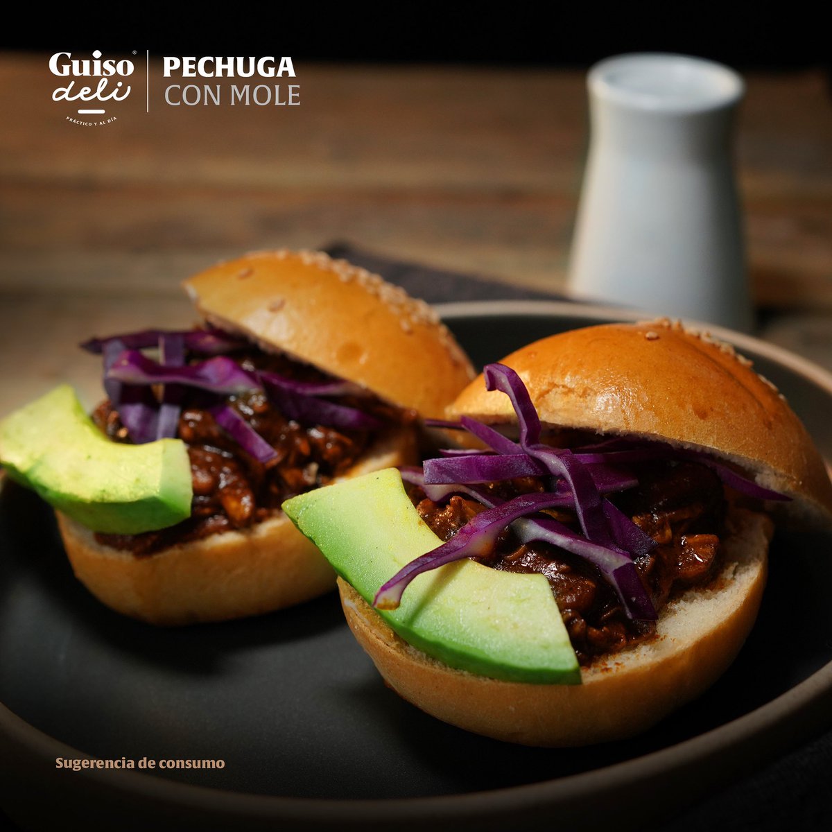 Disfruta el delicioso sabor del #Mole con el estilo único de la tradicional receta de #GuisoDeli

#PechugaDePollo #Mole
#Foodie #InstaFood #Delicioso
#ComidaMexicana