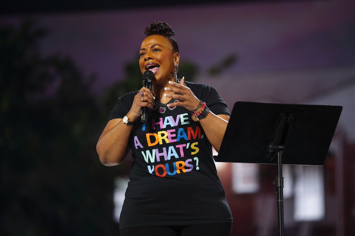 BerniceKing's tweet image. People ask about this shirt whenever I wear it or share this photo. Here’s the link to purchase it in support of @TheKingCenter: king-center-bookstore.myshopify.com/collections/t-…